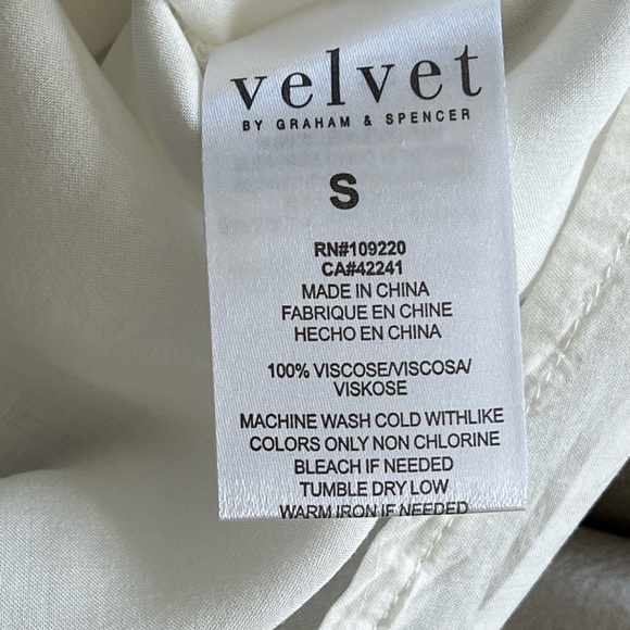 Velvet by Graham and Spencer Cream Blouse Size S Excellent Condition - Picture 6 of 10